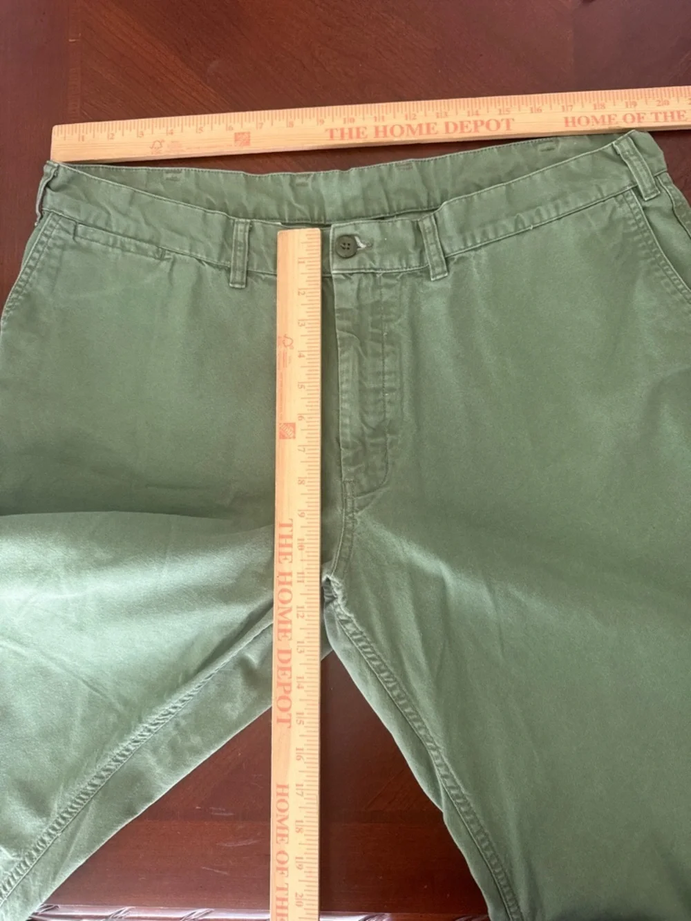 Patagonia Men's organic cotton Green workhorse canvas Chino Pants 40x 28 Short